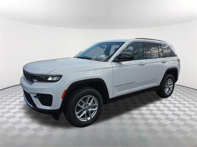 new 2025 Jeep Grand Cherokee car, priced at $40,227