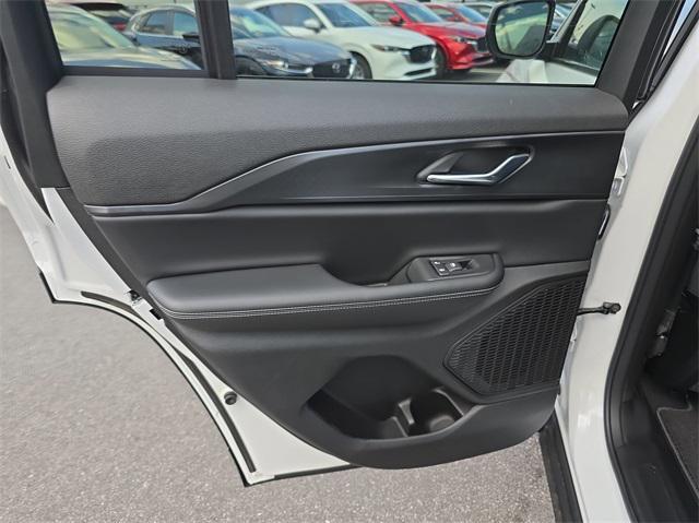 new 2025 Jeep Grand Cherokee car, priced at $40,227
