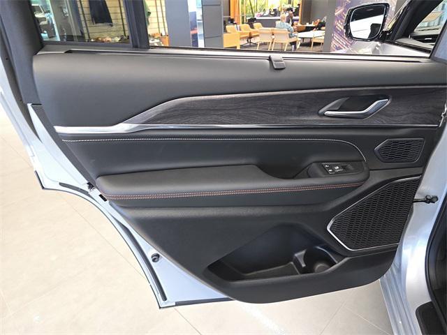 new 2025 Jeep Grand Cherokee L car, priced at $63,512