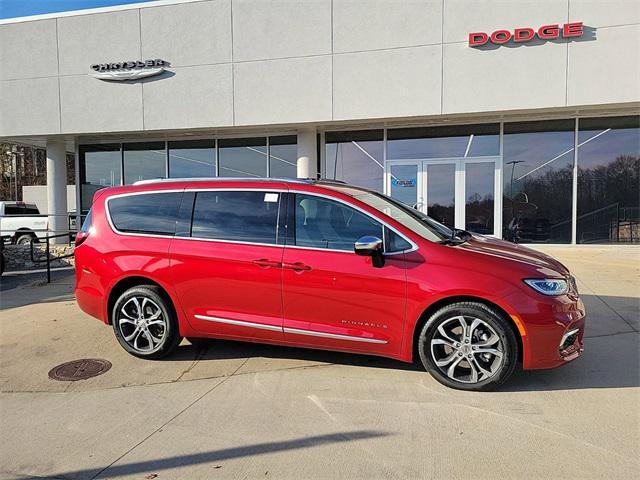 new 2025 Chrysler Pacifica car