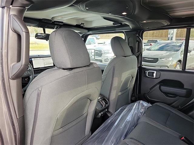 new 2025 Jeep Gladiator car, priced at $43,735