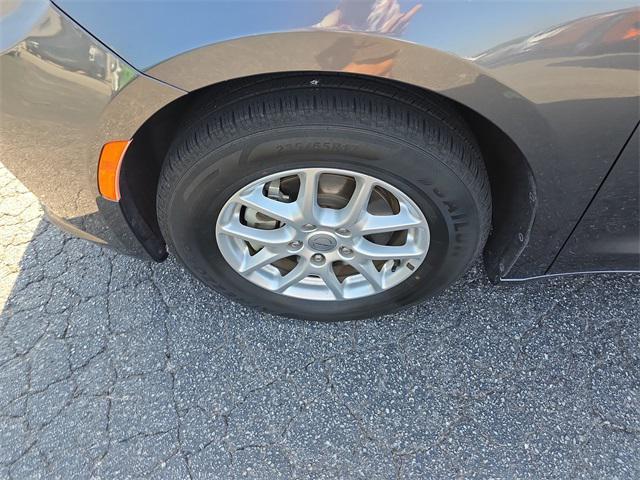 used 2022 Chrysler Pacifica car, priced at $25,491