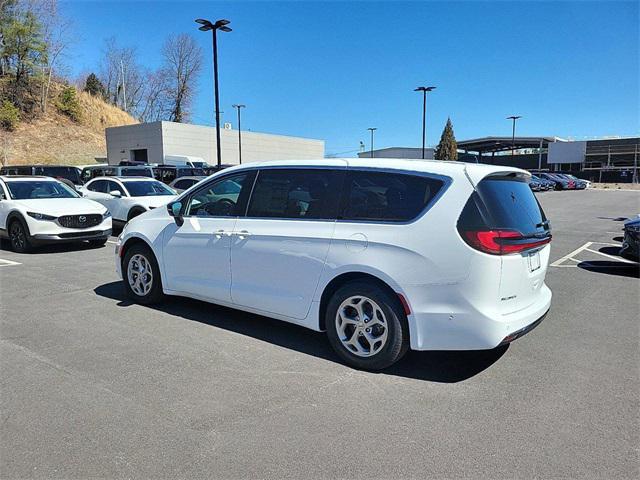 new 2024 Chrysler Pacifica car, priced at $48,074