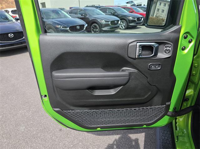 new 2025 Jeep Wrangler car, priced at $53,686