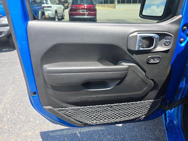 used 2022 Jeep Gladiator car, priced at $29,099