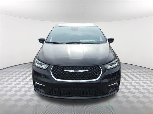 new 2025 Chrysler Pacifica car, priced at $45,453