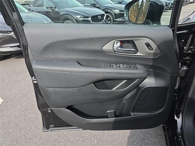 new 2025 Chrysler Pacifica car, priced at $45,453