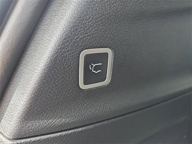 new 2025 Chrysler Pacifica car, priced at $45,453