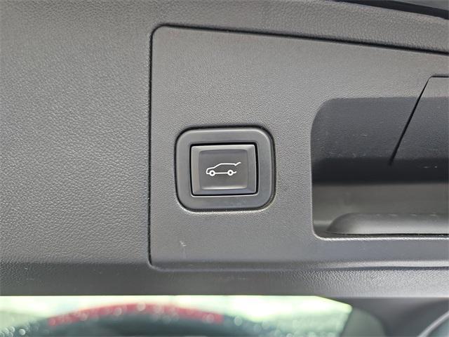 used 2021 Cadillac XT5 car, priced at $27,891