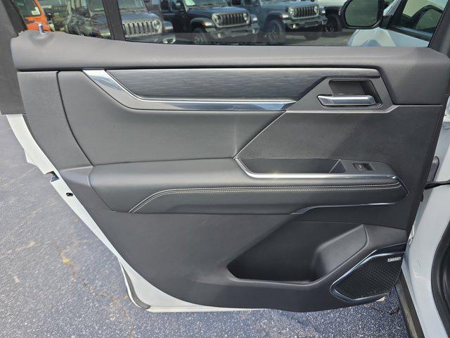 used 2025 GMC Acadia car, priced at $33,490