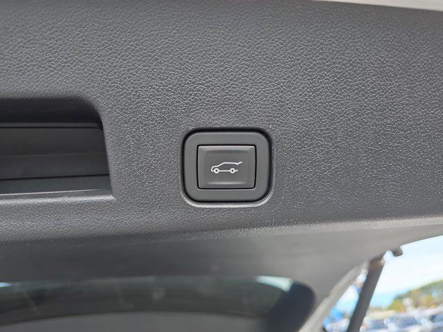 used 2025 GMC Acadia car, priced at $33,490