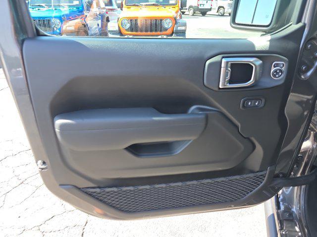 new 2025 Jeep Gladiator car, priced at $55,425