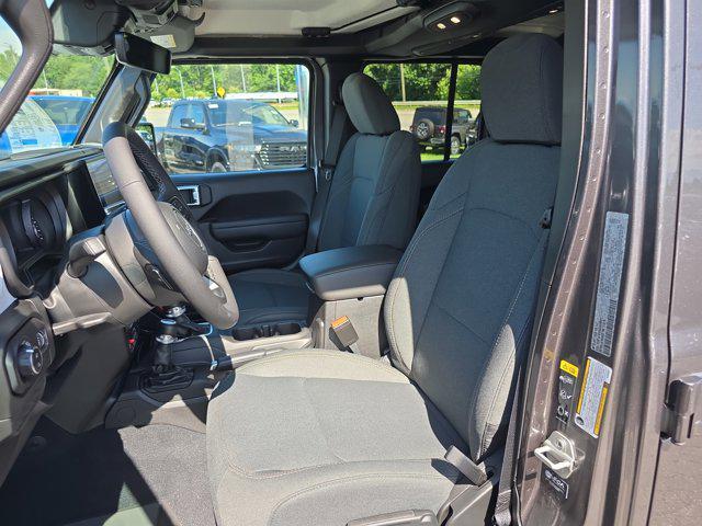 new 2025 Jeep Gladiator car, priced at $55,425