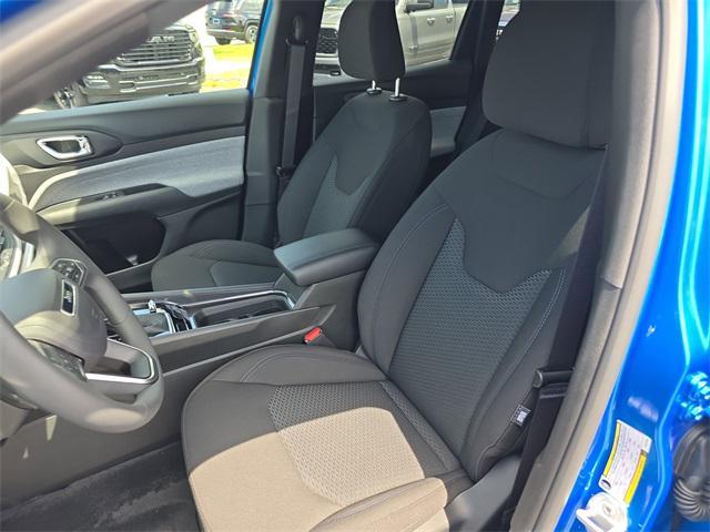 new 2025 Jeep Compass car, priced at $29,490