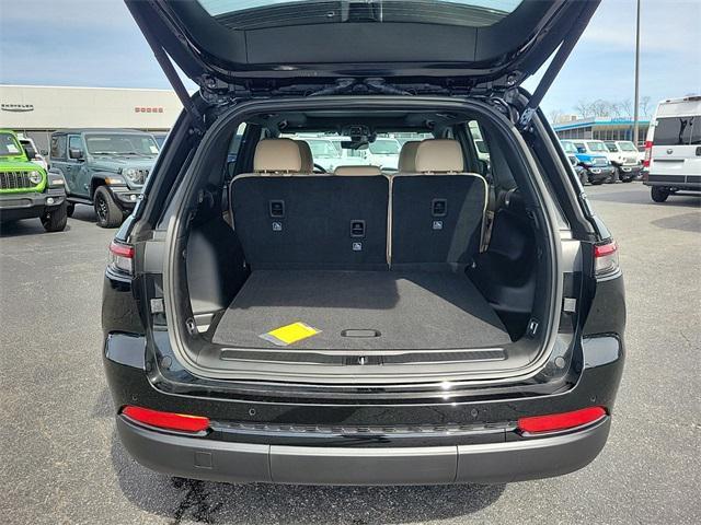 new 2025 Jeep Grand Cherokee car, priced at $47,846