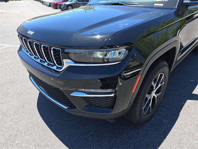 new 2025 Jeep Grand Cherokee car, priced at $45,691