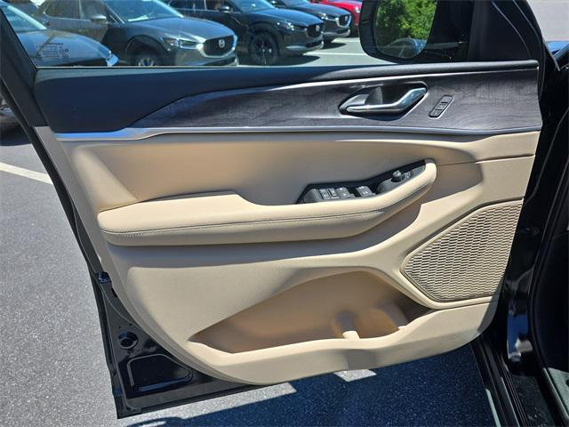 new 2025 Jeep Grand Cherokee car, priced at $45,691