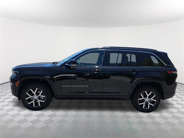 new 2025 Jeep Grand Cherokee car, priced at $45,691