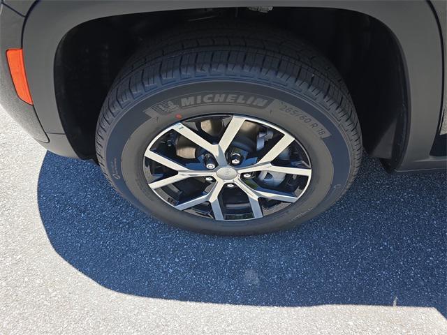 new 2025 Jeep Grand Cherokee car, priced at $45,691