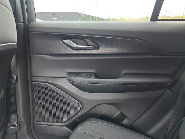 new 2025 Jeep Grand Cherokee car, priced at $40,822
