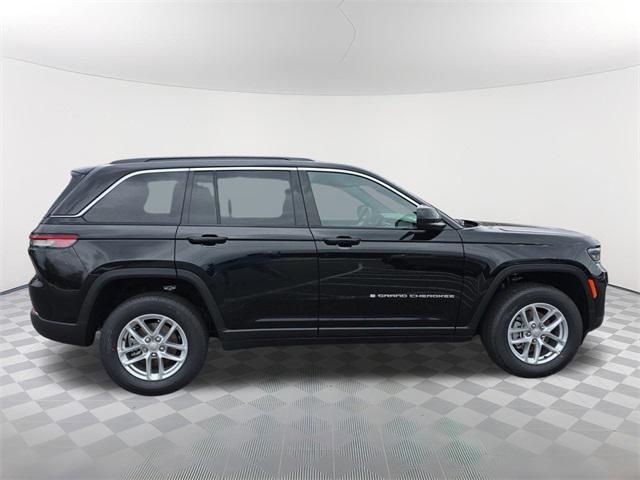 new 2025 Jeep Grand Cherokee car, priced at $40,822