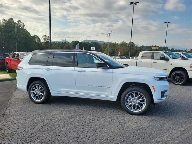 new 2024 Jeep Grand Cherokee L car, priced at $59,263