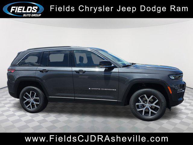 new 2025 Jeep Grand Cherokee car, priced at $45,490
