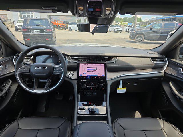 new 2025 Jeep Grand Cherokee car, priced at $52,535