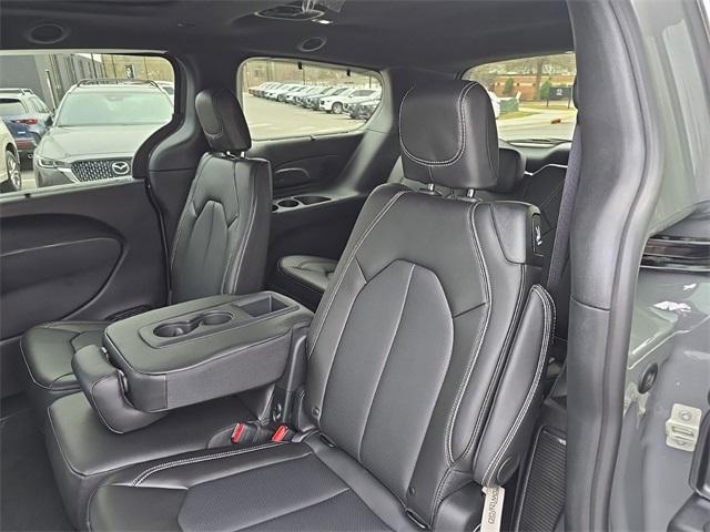 new 2025 Chrysler Pacifica car, priced at $49,767