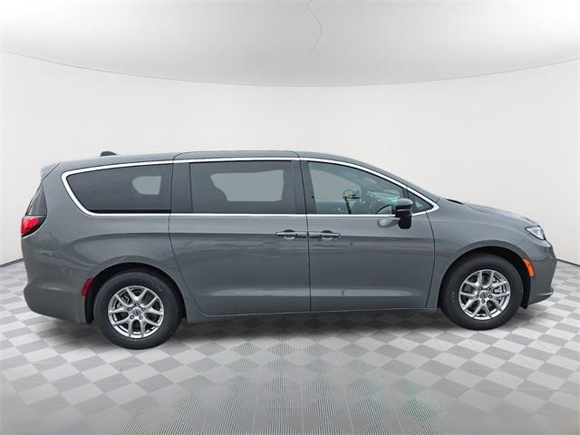 new 2025 Chrysler Pacifica car, priced at $49,767