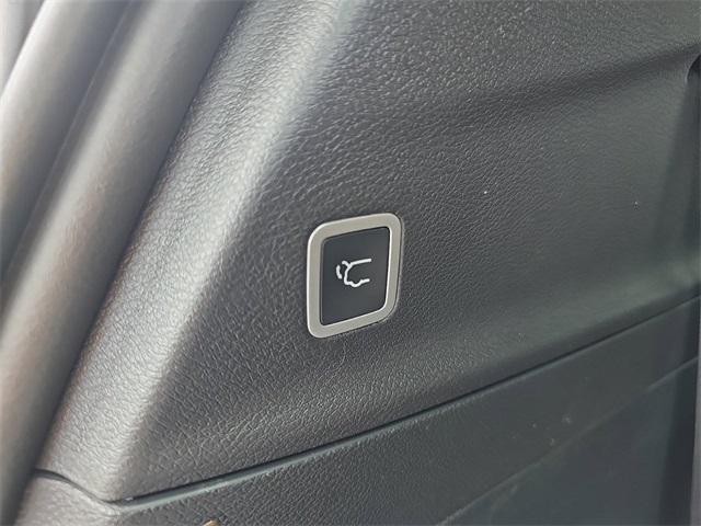 new 2025 Chrysler Pacifica car, priced at $49,767