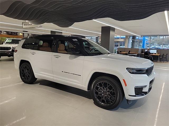 new 2025 Jeep Grand Cherokee L car