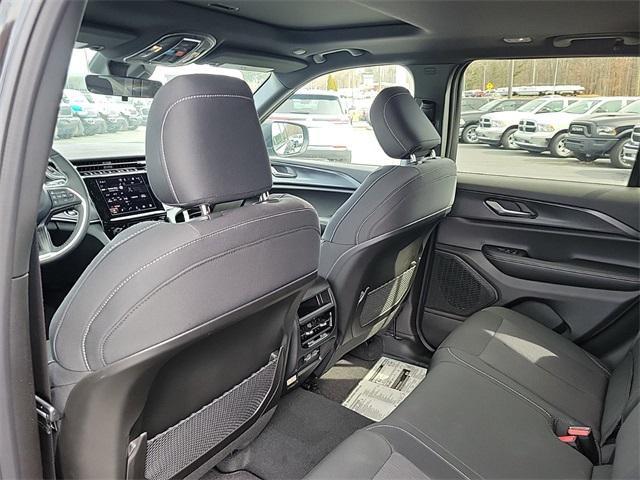 new 2025 Jeep Grand Cherokee car, priced at $39,317