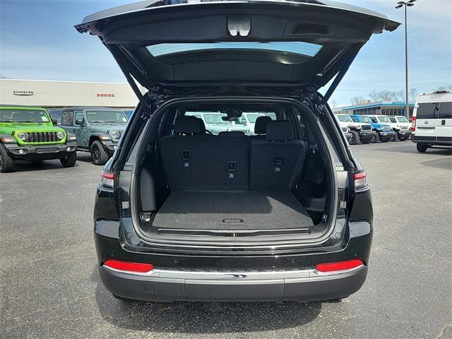 new 2025 Jeep Grand Cherokee car, priced at $39,317