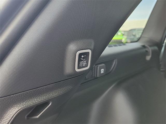 new 2025 Jeep Grand Cherokee car, priced at $39,317