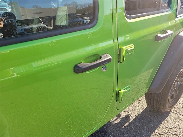 new 2025 Jeep Wrangler car, priced at $42,109