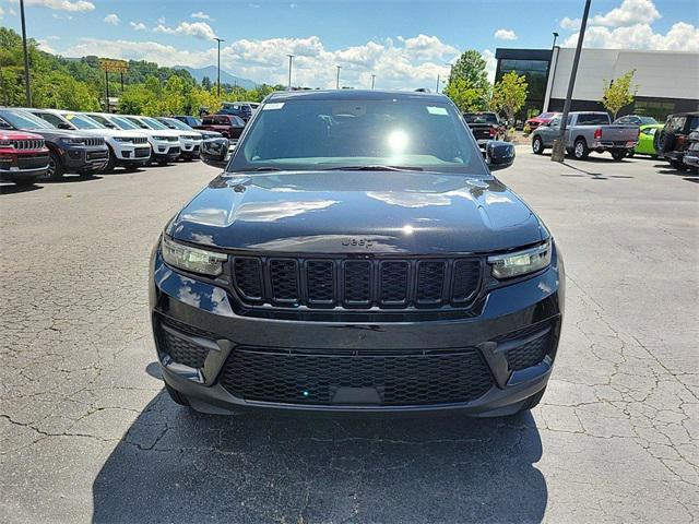 new 2024 Jeep Grand Cherokee car, priced at $42,249