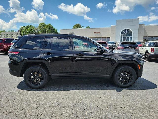 new 2024 Jeep Grand Cherokee car, priced at $42,249