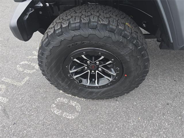 new 2025 Jeep Wrangler car, priced at $60,148