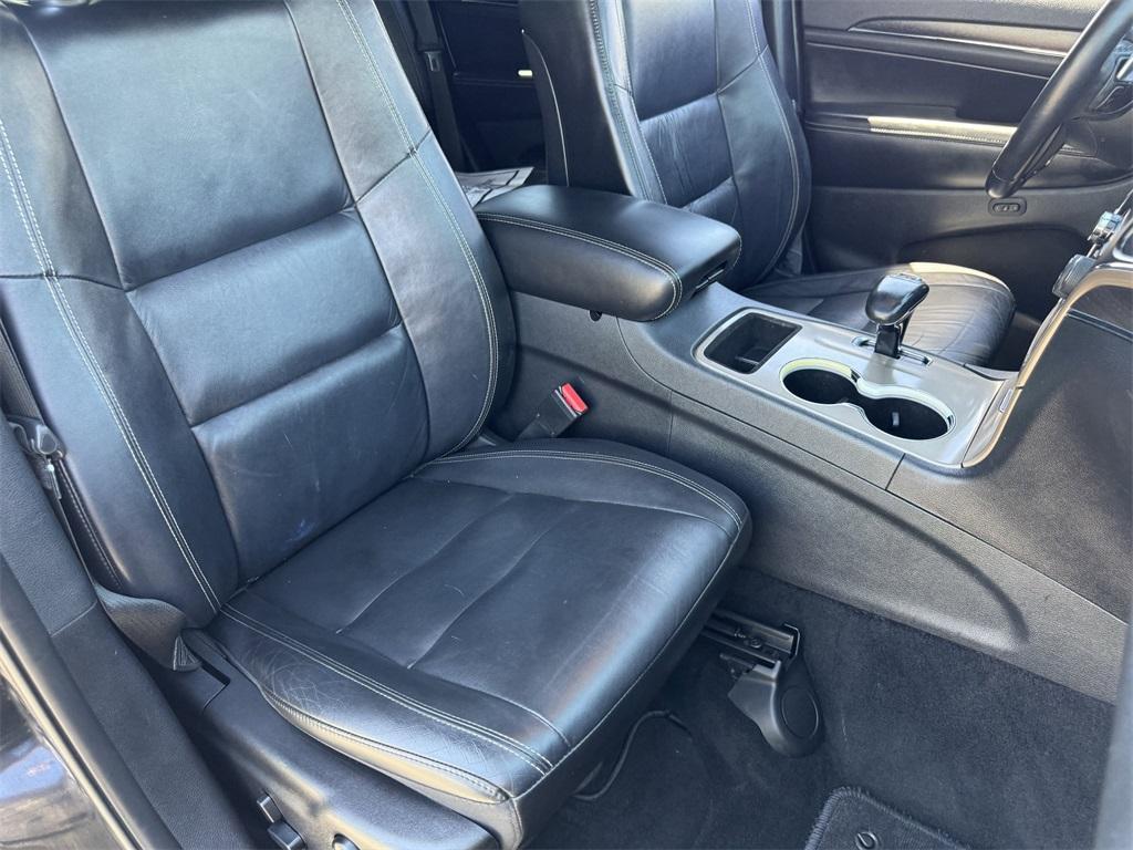 used 2015 Jeep Grand Cherokee car, priced at $12,896