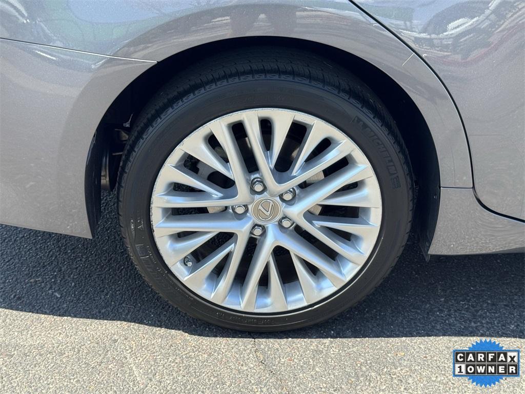 used 2013 Lexus ES 350 car, priced at $22,466