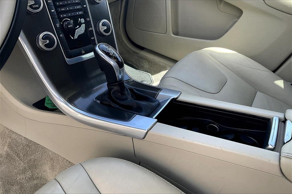 used 2015 Volvo XC60 car, priced at $14,499