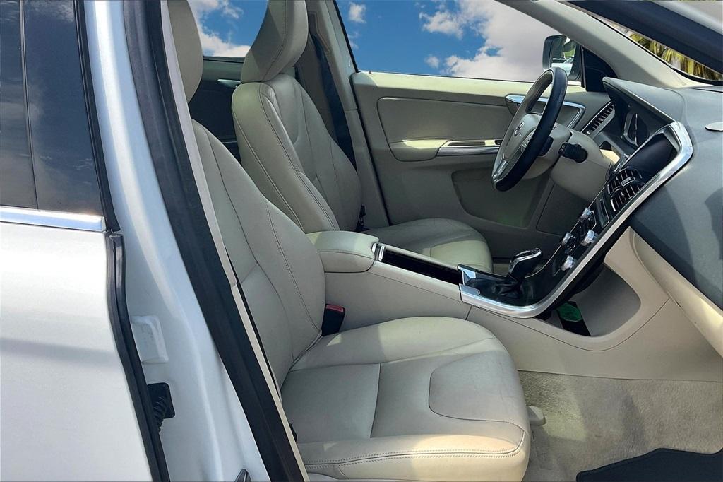 used 2015 Volvo XC60 car, priced at $14,499