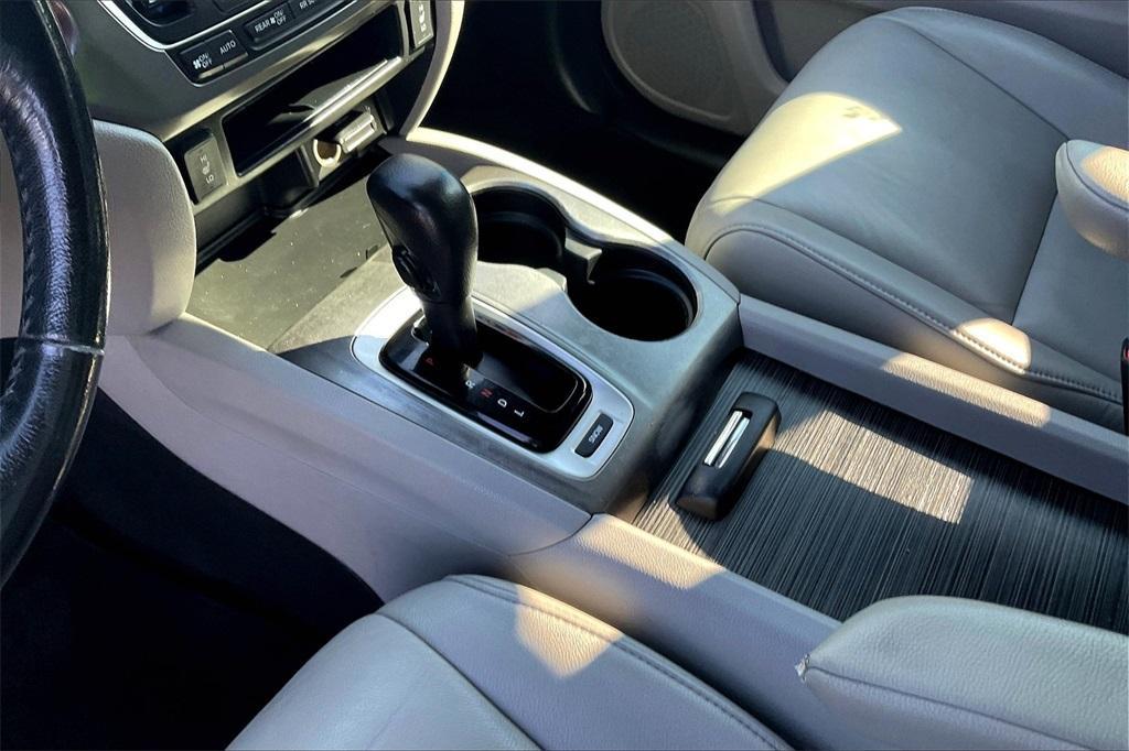used 2016 Honda Pilot car, priced at $18,499