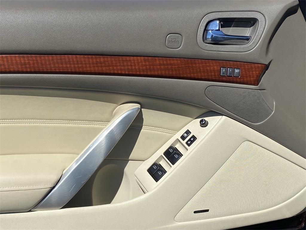 used 2009 INFINITI G37 car, priced at $16,366