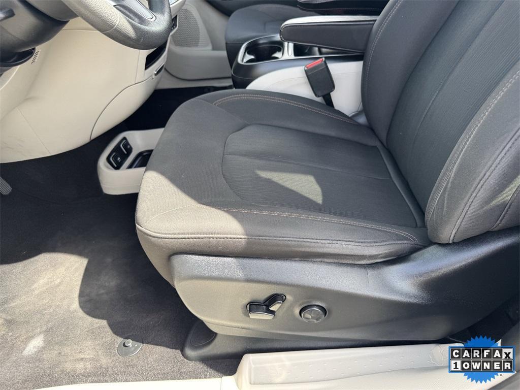 used 2018 Chrysler Pacifica car, priced at $12,466