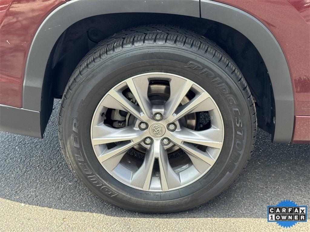 used 2015 Toyota Highlander car, priced at $15,466