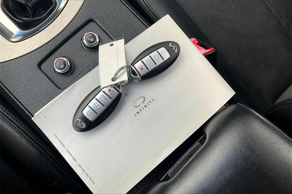 used 2009 INFINITI G37 car, priced at $10,999