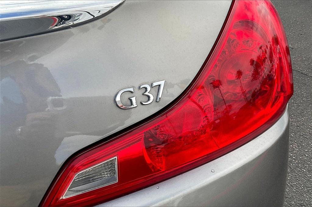 used 2009 INFINITI G37 car, priced at $10,999