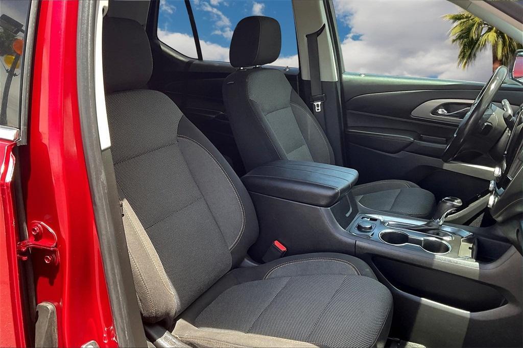 used 2018 Chevrolet Traverse car, priced at $18,898
